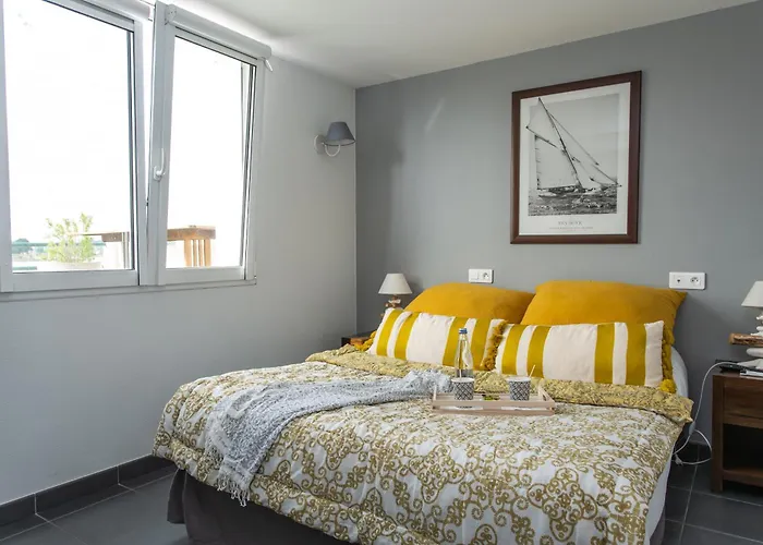 Logis Hotel De La Pointe Du Cap Coz