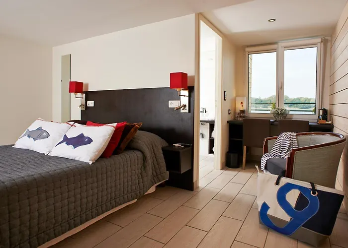 Logis Hotel De La Pointe Du Cap Coz